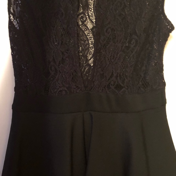 Classy Lace Peplum Dress - Picture 5 of 7